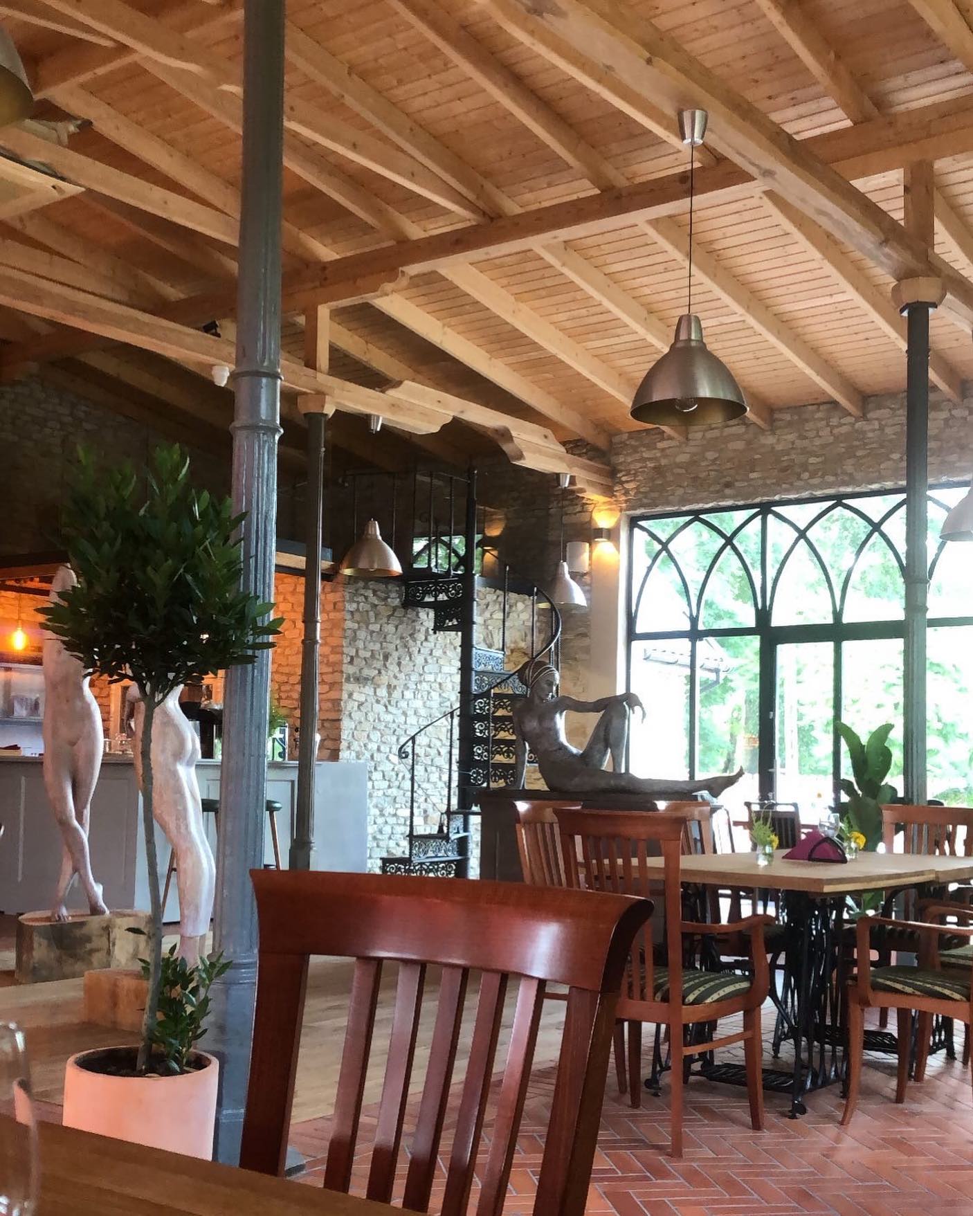 Wnętrze Pierogarni Złote Jabłko w Poddębicach