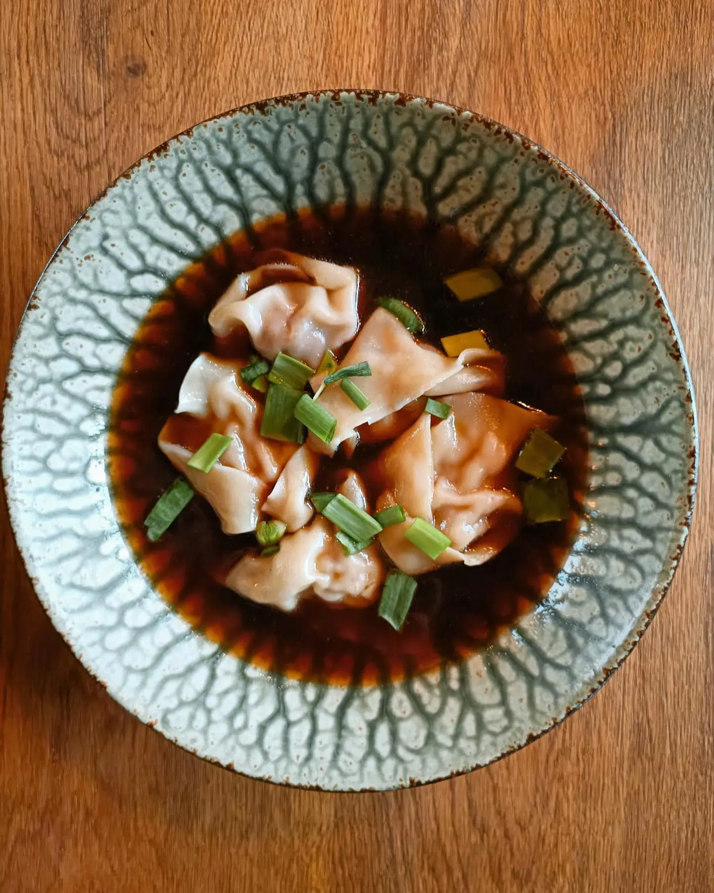 Wonton nadziewane wołowiną i Ramen